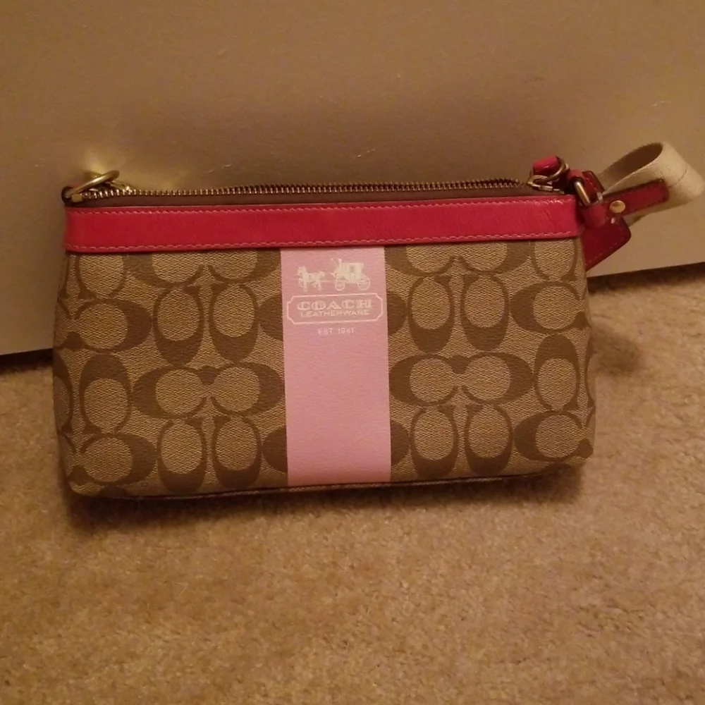 Coach Classic Heritage Jacquard Small Hobo Bag
